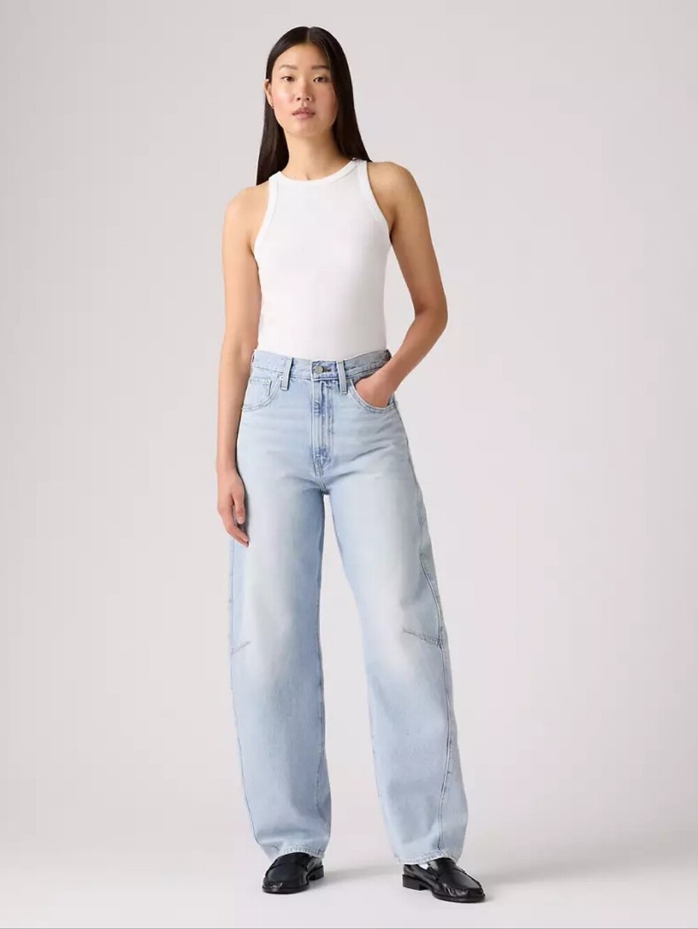 LEVI'S Cinch Barrel Women's Jeans Size 27 100% COTTON Light Wash Blue Color
